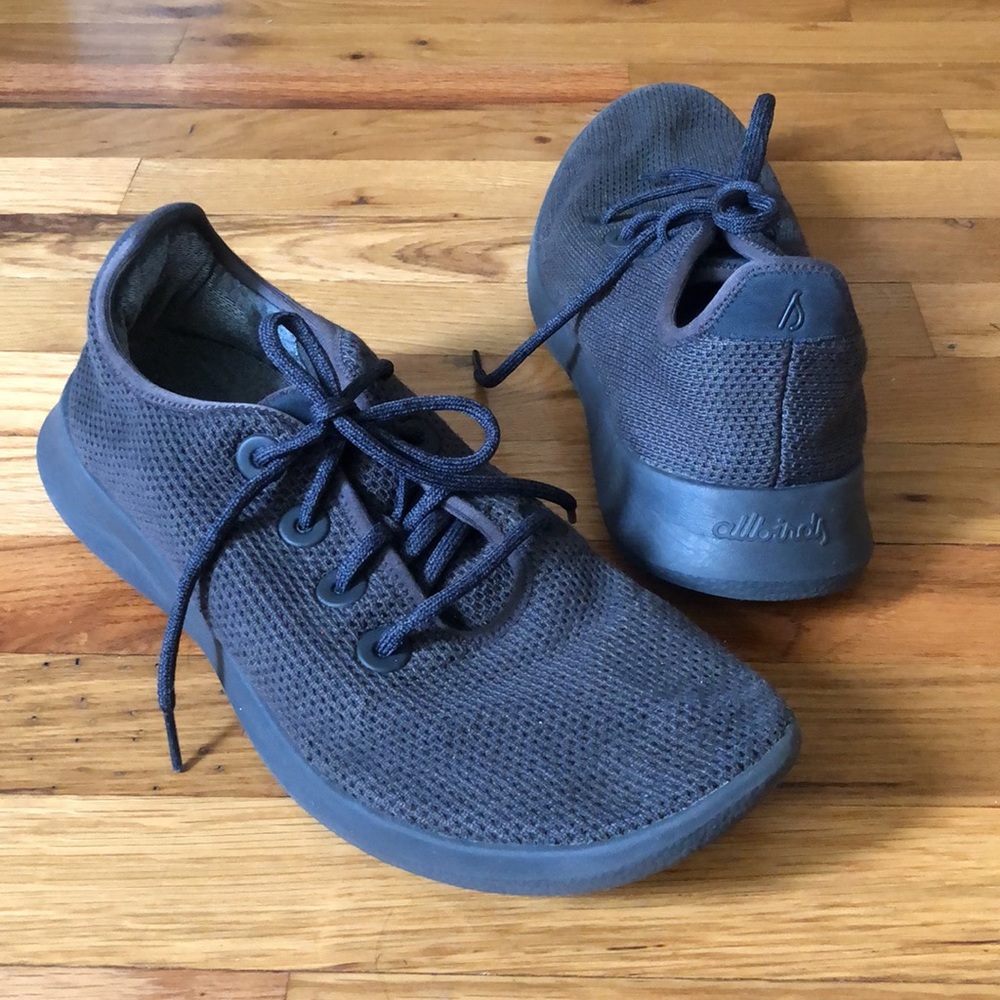 Allbirds Tree Runners Dark Gray lightweight breathable washable eucalyptus fiber